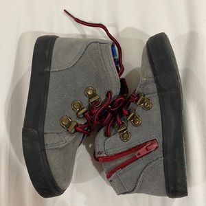 TODDLER BOYS CAT AND JACK SHOES